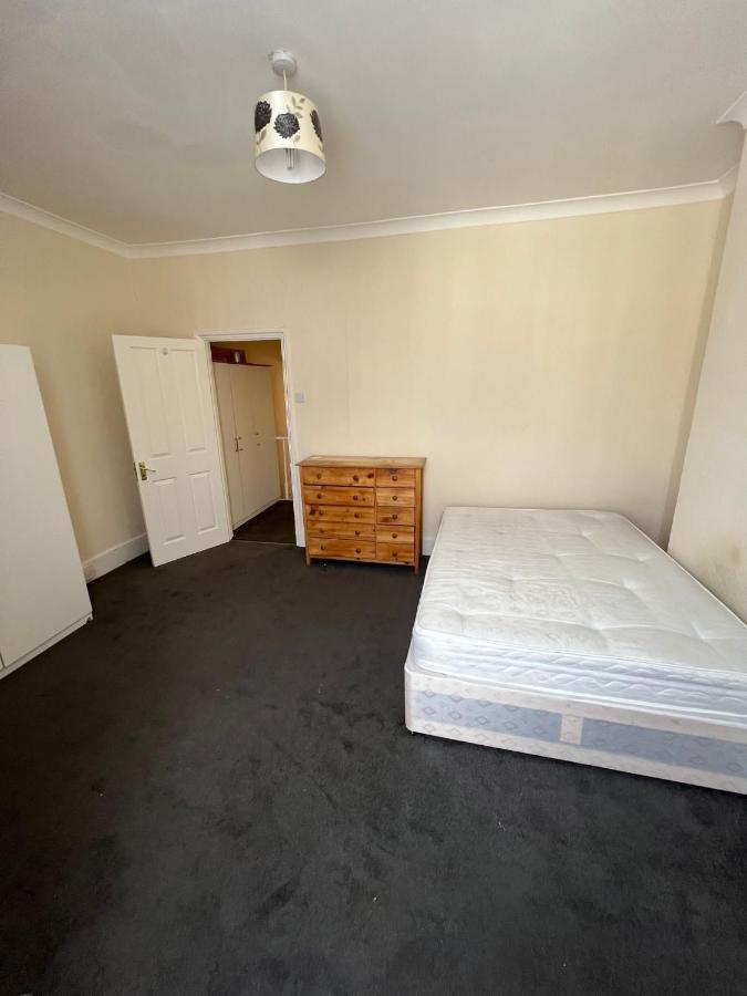 East London 2 Bedroom Apartment Exterior photo