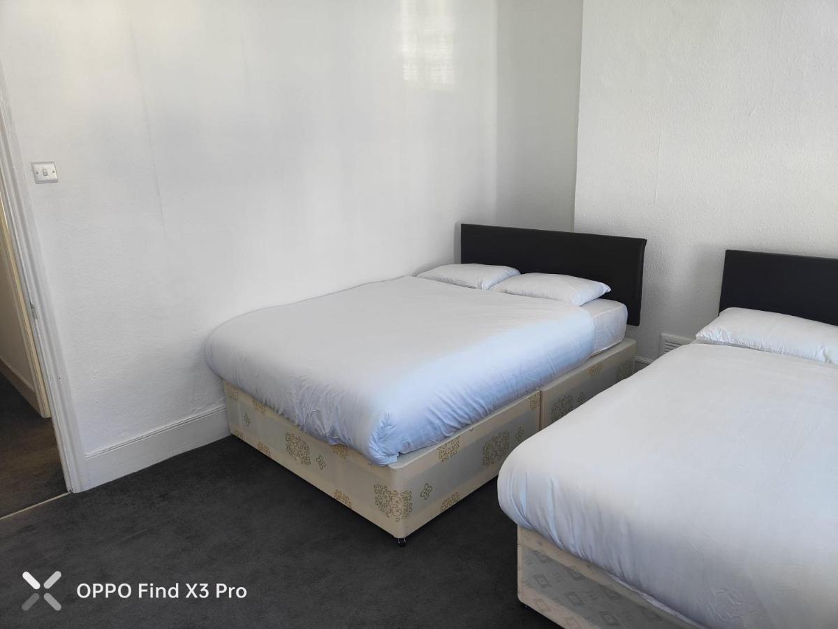 East London 2 Bedroom Apartment Exterior photo