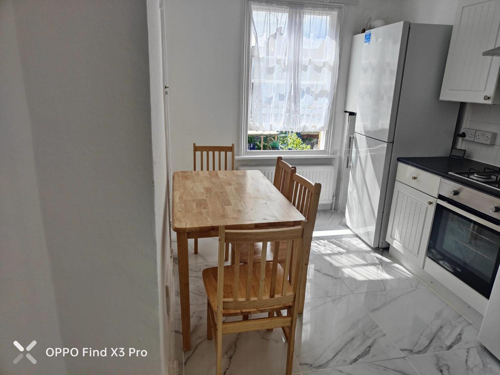 East London 2 Bedroom Apartment Exterior photo